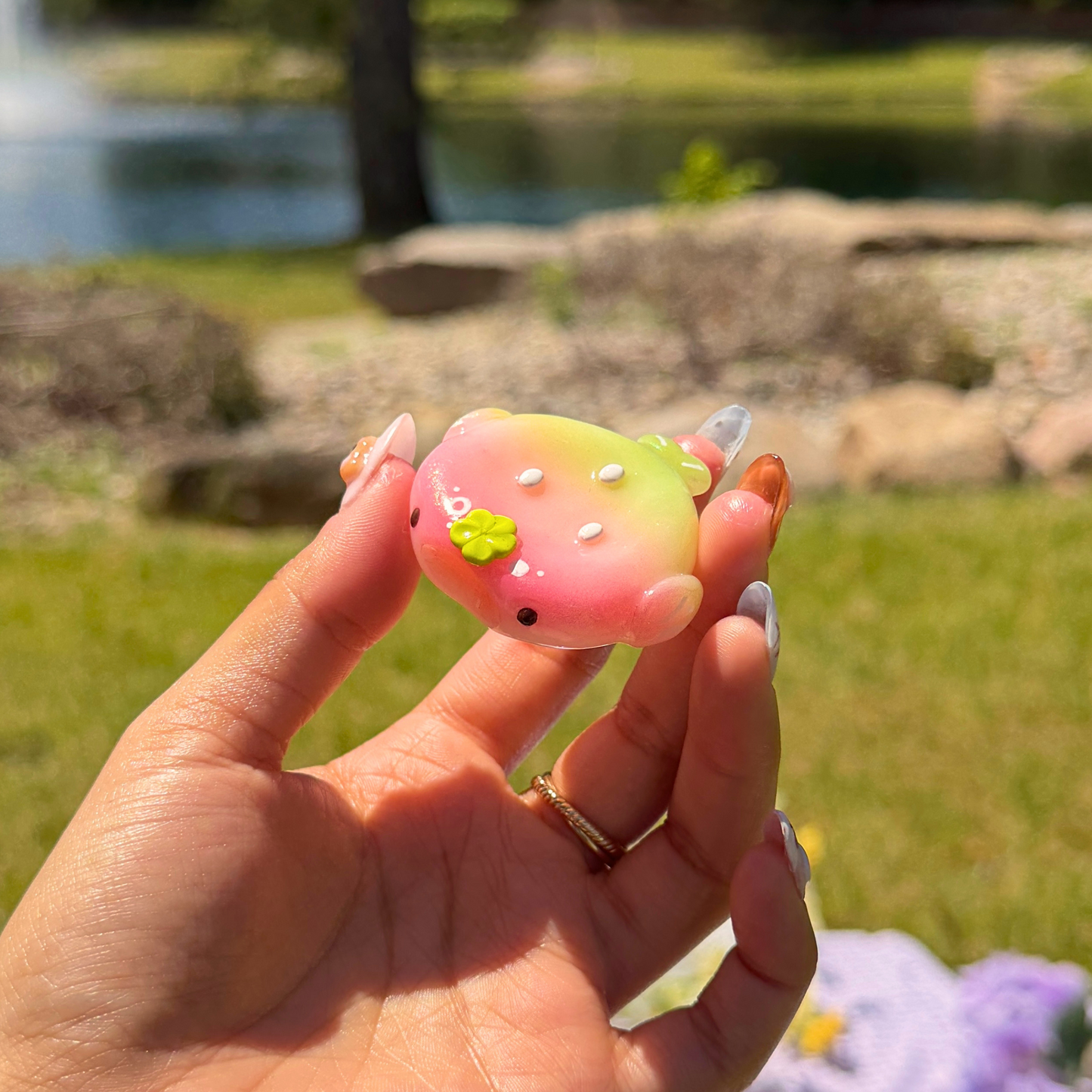 strawberry 🍓 jelliwhale worry stone